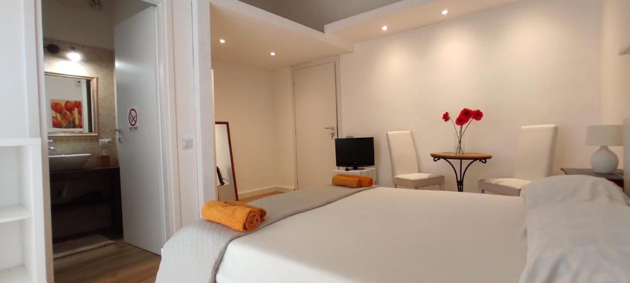 Living Cagliari Bed & Breakfast Dış mekan fotoğraf