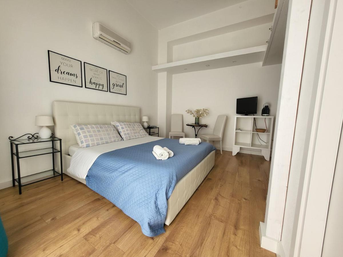 Living Cagliari Bed & Breakfast Dış mekan fotoğraf