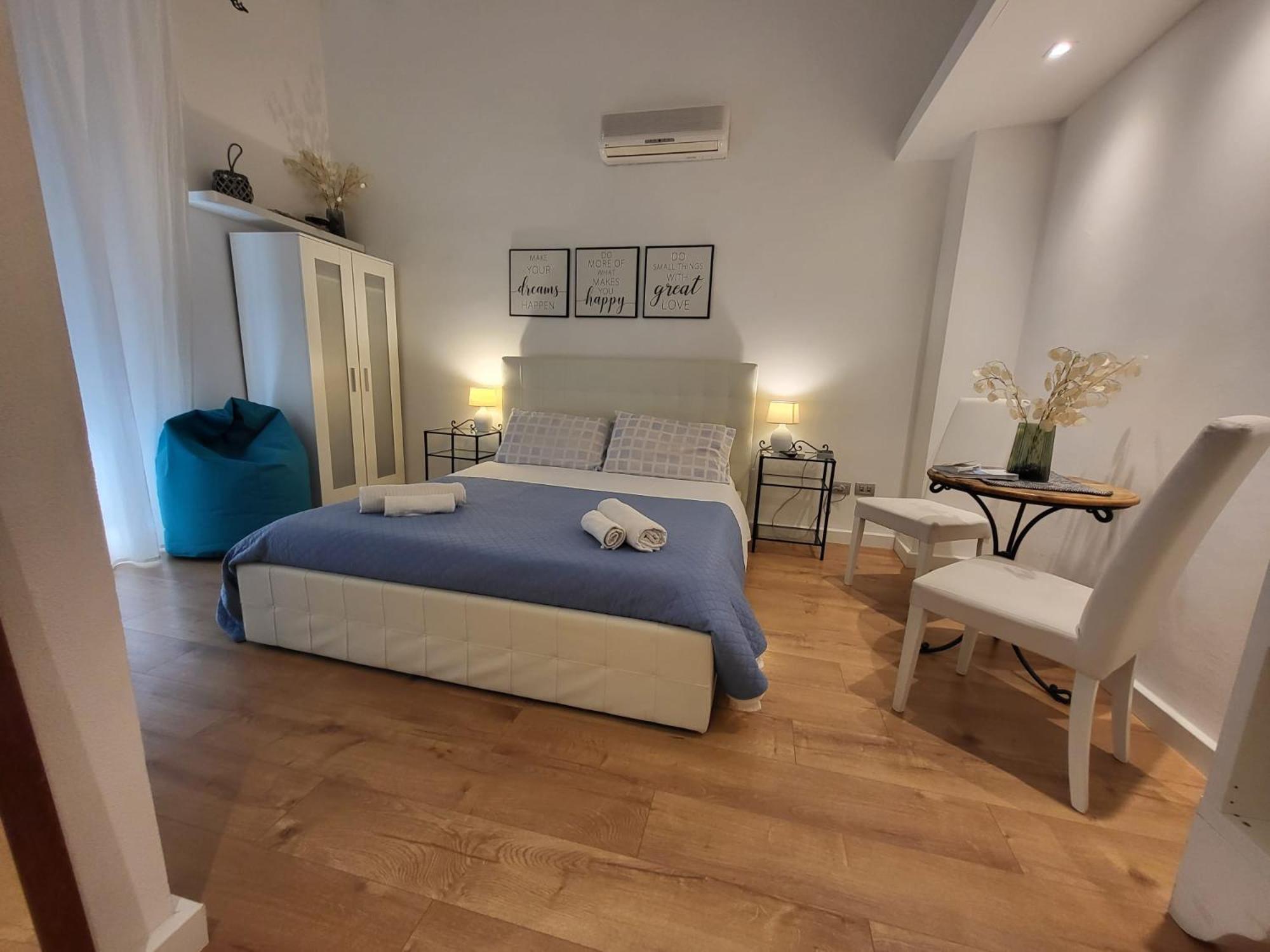 Living Cagliari Bed & Breakfast Dış mekan fotoğraf